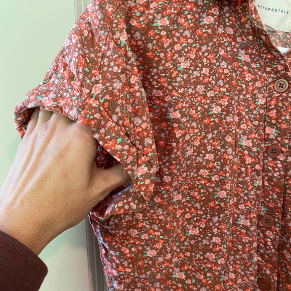 Aeropostale Floral Cropped Button Down Size Small - Picture 2 of 4